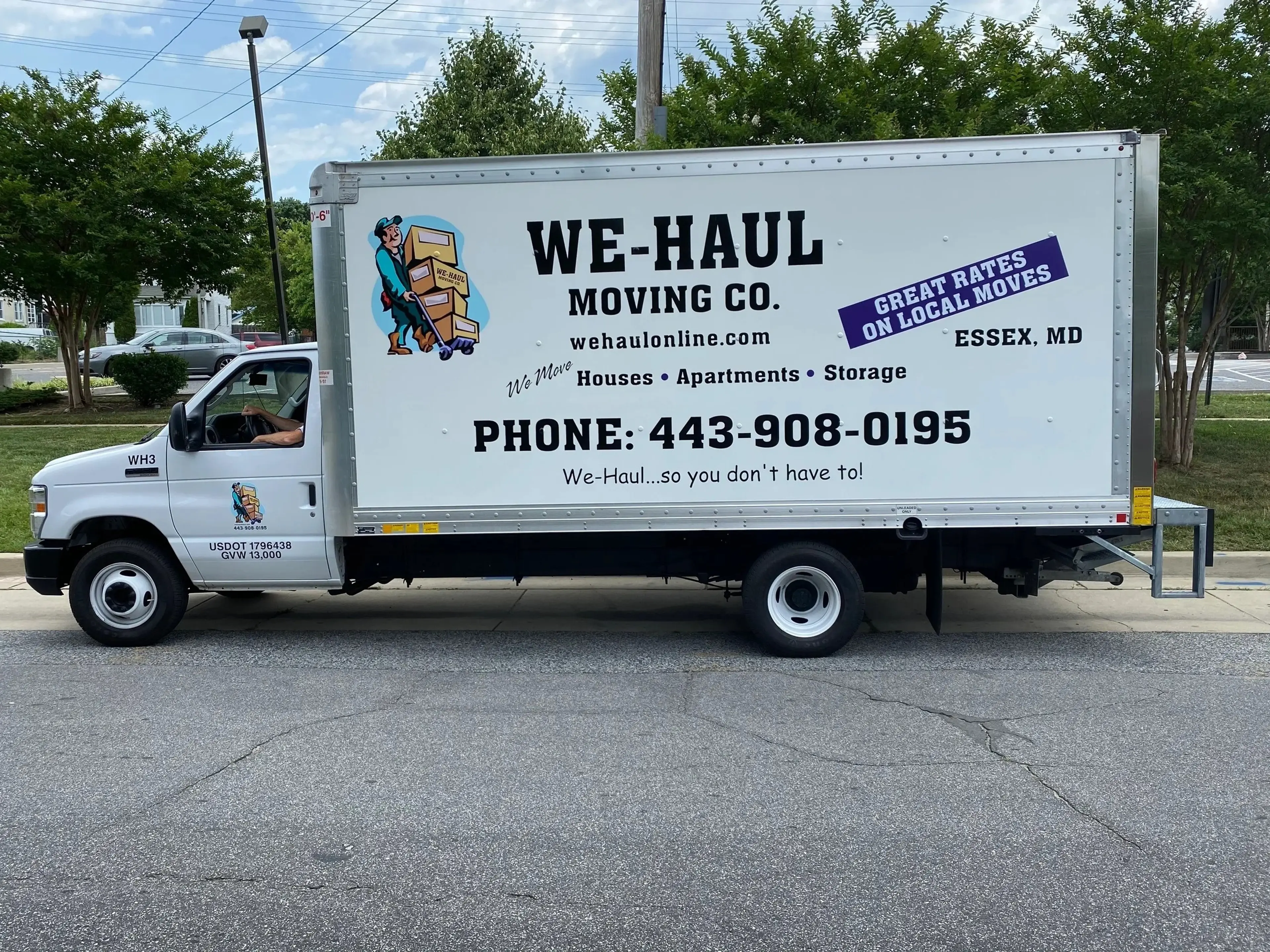 We-Haul Moving co. logo